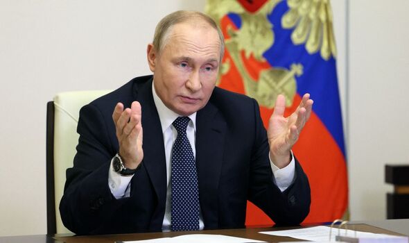 Le président russe Vladimir Poutine a été accusé d'avoir orchestré une mission sous fausse bannière à Kherson