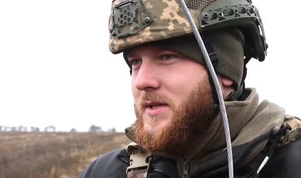 Ilya, soldat ukrainien, explique les attaques ukrainiennes. 