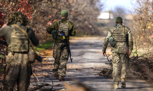 Des soldats ukrainiens dans le nord de Kherson 