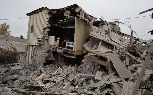 russie invasion ukraine photo maison détruite