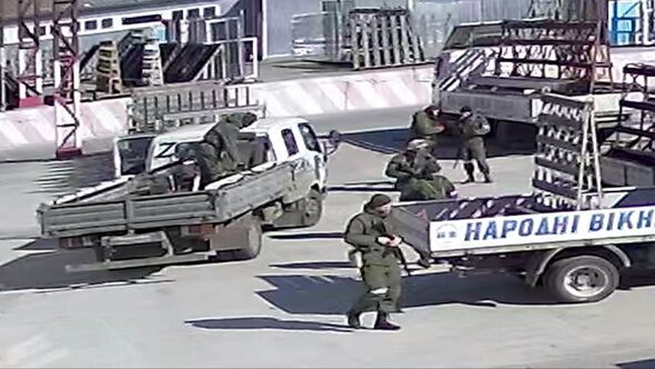 Soldats russes sous vidéosurveillance à Kherson