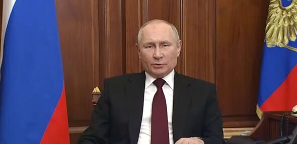 Vladimir Poutine face à une révolte anti-guerre en Russie 