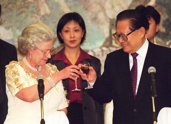 Jiang Zemin et la reine Elizabeth II