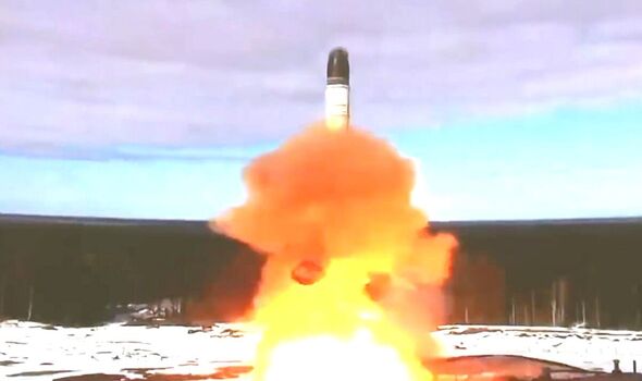 Des images d'avril montrent le premier lancement par la Russie de son nouveau missile Sarmat.