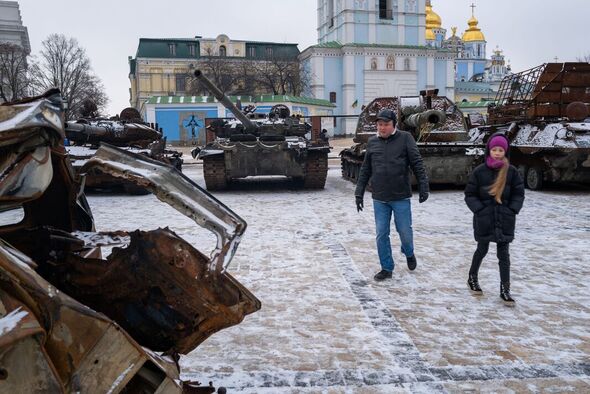 La vie quotidienne à Kiev, plus de 10 mois après l'invasion massive de la Russie.