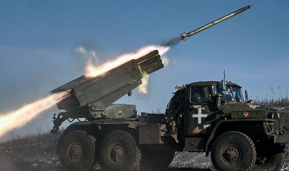 Des attaques à la roquette en Ukraine font une centaine de soldats russes tués