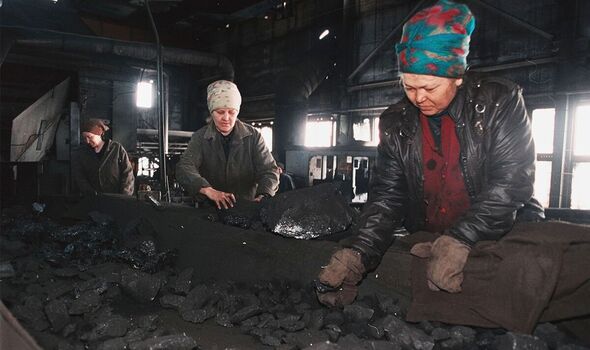Travailleurs du charbon dans une usine de l'est de l'Ukraine, 2001
