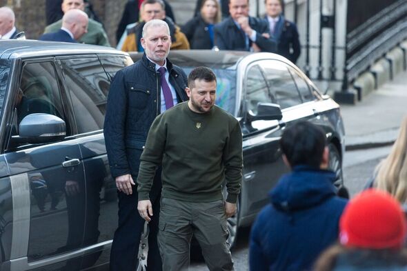 Le président ukrainien Volodymyr Zelensky visite Downing Street à Londres