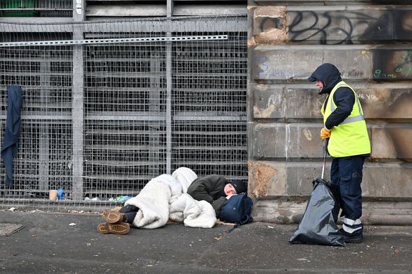 Un sans-abri dort dans la rue en Écosse