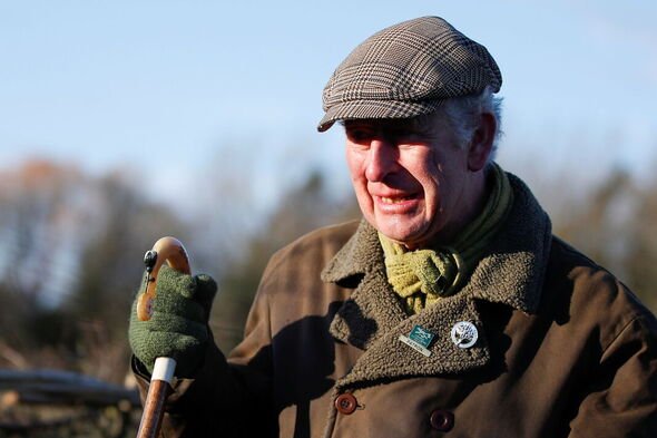 Le prince de Galles assiste à un événement de pose de haies à Highgrove