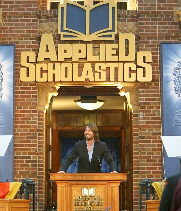 Tom Cruise à l'ouverture de l'école Applied Scholastics de Scientologie, 2003