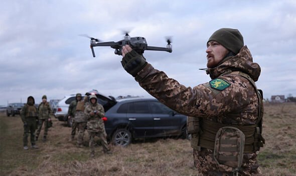 Les attaques de drones ukrainiens ont frappé les forces russes