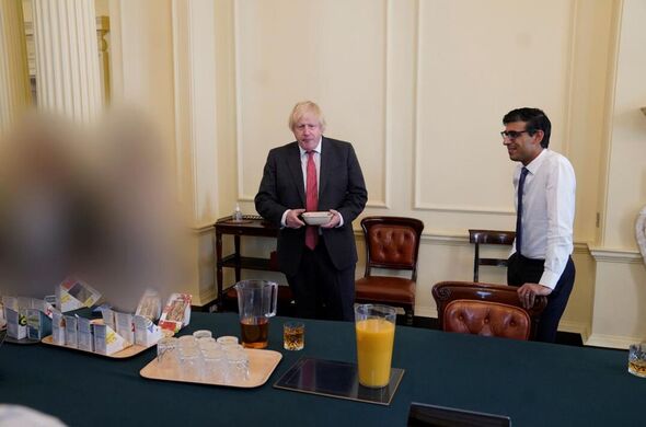 Boris Johnson et Rishi Sunak 