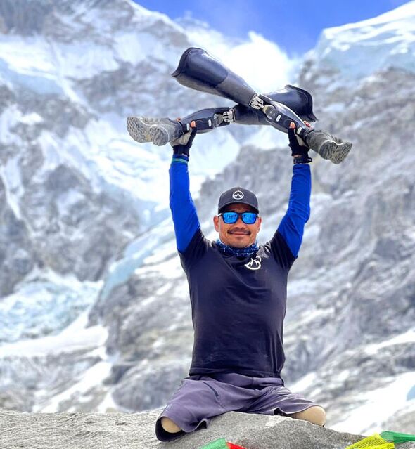 Hari tentera de devenir le premier double amputé au-dessus du genou à conquérir le mont Everest