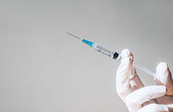 Un vaccin dans une seringue