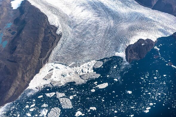 Le bord de la calotte glaciaire du Groenland